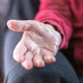 How many 90 year olds live independently?